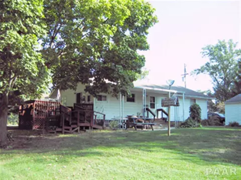 370 W Maple, Smithfield, IL 61477 photo 4