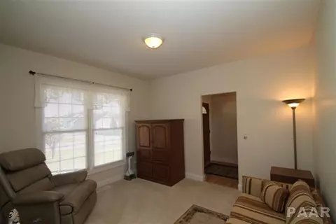 302 Cottingham Ln, Germantown Hills, IL 61548 photo 8
