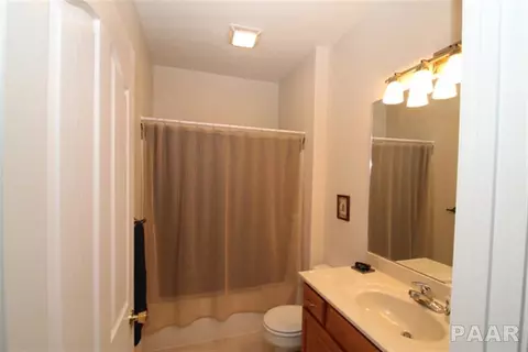 302 Cottingham Ln, Germantown Hills, IL 61548 photo 15