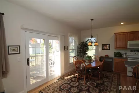 302 Cottingham Ln, Germantown Hills, IL 61548 photo 5