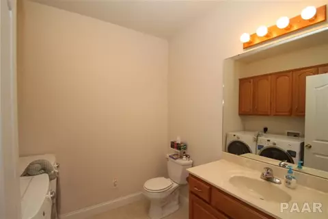 302 Cottingham Ln, Germantown Hills, IL 61548 photo 9