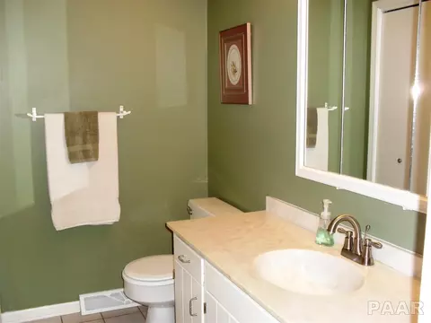 94 Maple Ridge Dr, Morton, IL 61550 photo 18