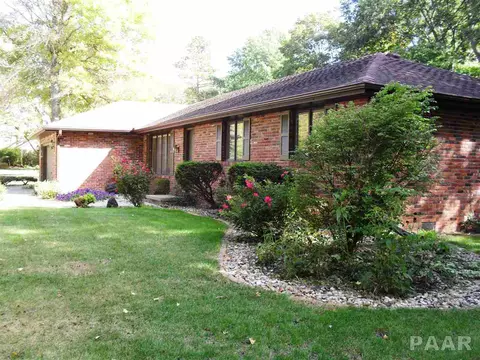 94 Maple Ridge Dr, Morton, IL 61550 photo 3