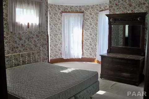 200 E Main, Table Grove, IL 61482 photo 5