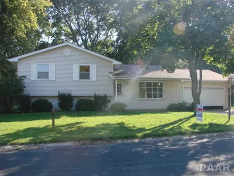 1132 E Brookview Ln, Peoria, IL 61615 photo 2