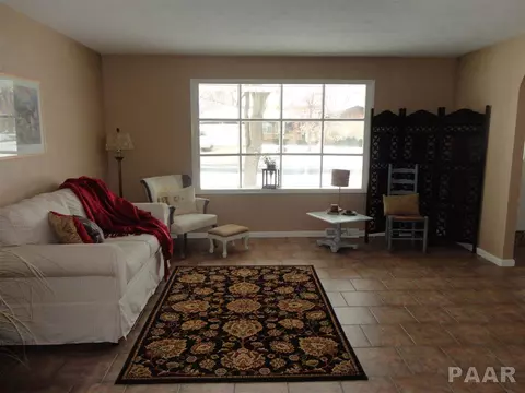 1132 E Brookview Ln, Peoria, IL 61615 photo 10