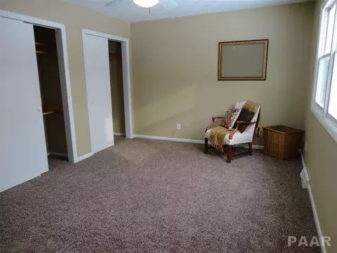 1132 E Brookview Ln, Peoria, IL 61615 photo 18