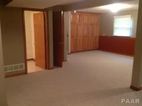 2111 Mitchell Dr, Eureka, IL 61530 photo 6