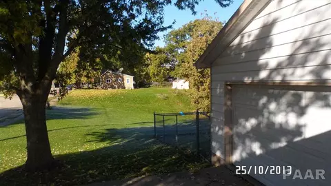 504 E 4th, Saint David, IL 61563 photo 29
