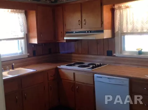 101 S Myers, Eureka, IL 61530 photo 7