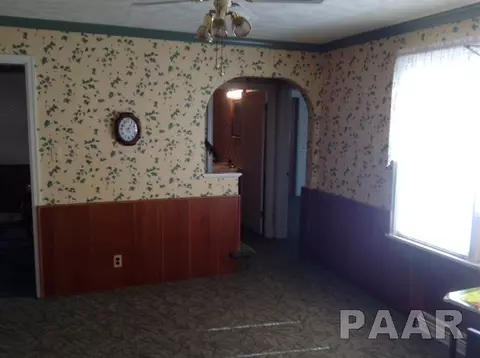 101 S Myers, Eureka, IL 61530 photo 4