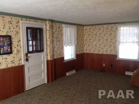 101 S Myers, Eureka, IL 61530 photo 3