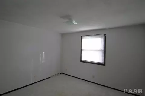 401 Embert Pl, Peoria, IL 61603 photo 13