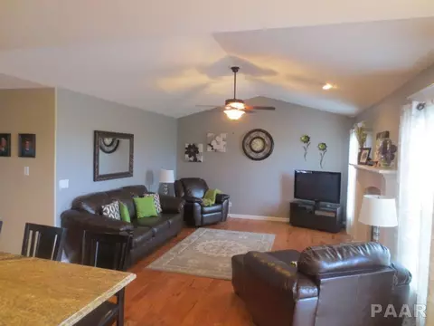 1241 E Monroe, Morton, IL 61550 photo 15