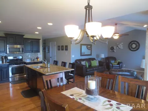 1241 E Monroe, Morton, IL 61550 photo 6