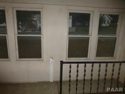 401 N Main, Eureka, IL 61530 photo 3