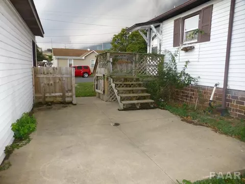 401 N Main, Eureka, IL 61530 photo 10