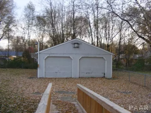 1908 Willow, Pekin, IL 61554 photo 5