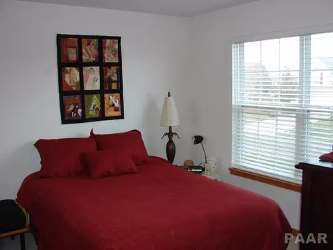 309 Bittersweet Ave, Germantown Hills, IL 61548 photo 15