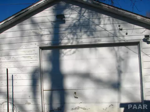 305 E Central St, Minier, IL 61759 photo 3