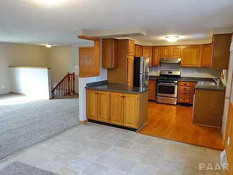 4622 S Lake Camelot Dr, Mapleton, IL 61547 photo 2