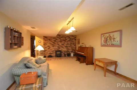 4017 S Autumn Ln, Mapleton, IL 61547 photo 14