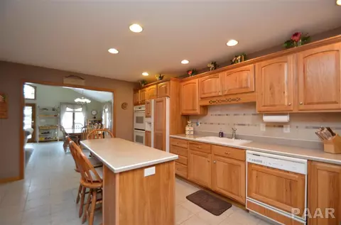 4017 S Autumn Ln, Mapleton, IL 61547 photo 8