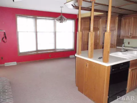 113 Castle Dr, Dunlap, IL 61525 photo 6