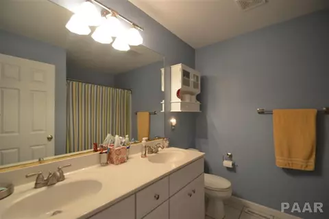 402 Windsor Dr, Germantown Hills, IL 61548 photo 28