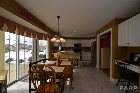 402 Windsor Dr, Germantown Hills, IL 61548 photo 12