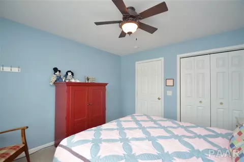 402 Windsor Dr, Germantown Hills, IL 61548 photo 23