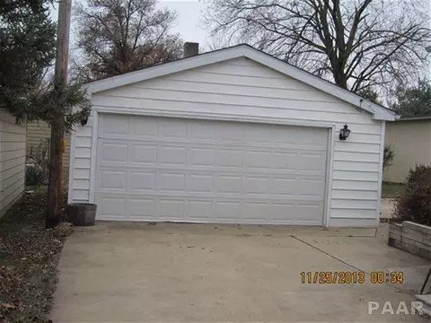 1880 E Chestnut, Canton, IL 61520 photo 6