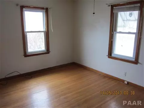 1880 E Chestnut, Canton, IL 61520 photo 8