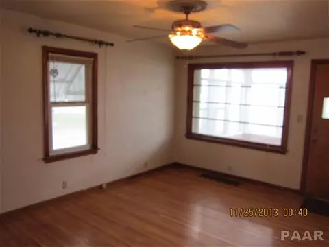 1880 E Chestnut, Canton, IL 61520 photo 9