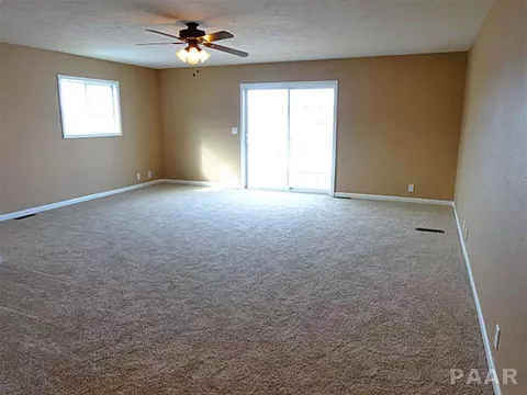 207 Elgin Ave, Washington, IL 61571 photo 11