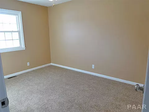 207 Elgin Ave, Washington, IL 61571 photo 15
