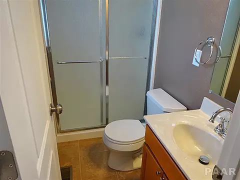 207 Elgin Ave, Washington, IL 61571 photo 17
