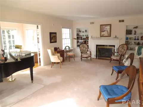 304 N Locust St, Delavan, IL 61734 photo 6
