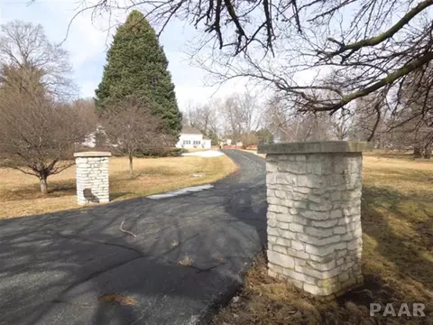304 N Locust St, Delavan, IL 61734 photo 24
