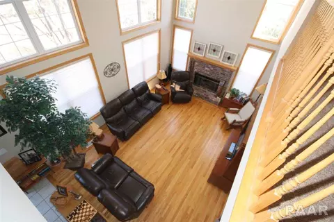 505 Hampton Ct, Germantown Hills, IL 61548 photo 6