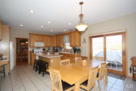 505 Hampton Ct, Germantown Hills, IL 61548 photo 15