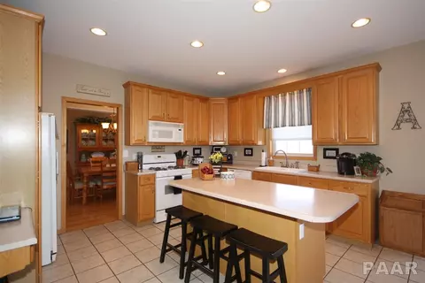 505 Hampton Ct, Germantown Hills, IL 61548 photo 14