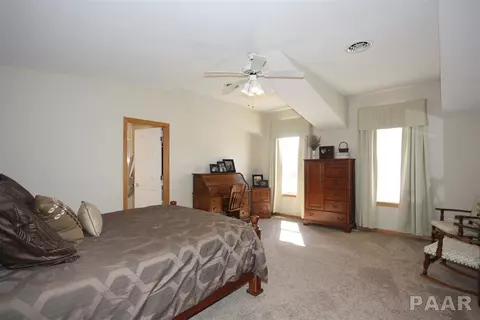 505 Hampton Ct, Germantown Hills, IL 61548 photo 18