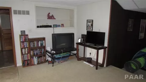 506 Victory Ave, Roanoke, IL 61561 photo 15