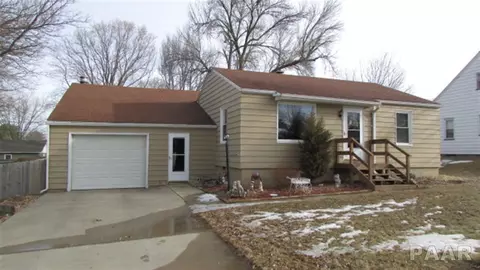 506 Victory Ave, Roanoke, IL 61561 photo 2