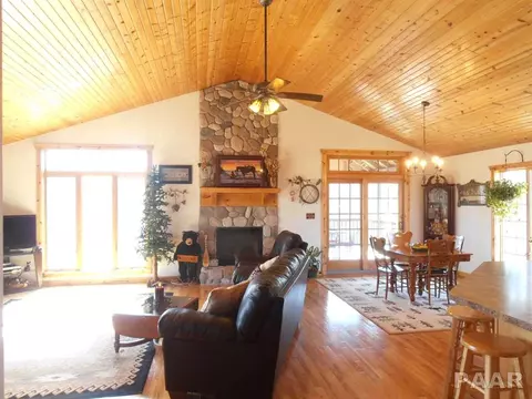 673 Northfork Rd, Metamora, IL 61548 photo 9