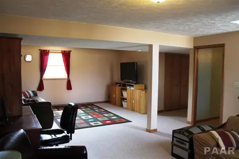 504 Dennis St, Eureka, IL 61530 photo 13
