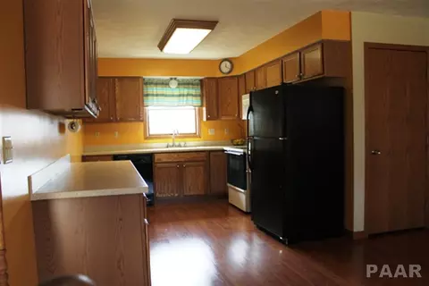504 Dennis St, Eureka, IL 61530 photo 7