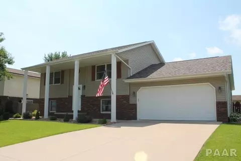 504 Dennis St, Eureka, IL 61530 photo 2