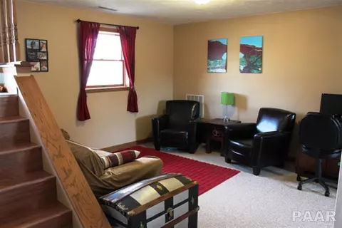 504 Dennis St, Eureka, IL 61530 photo 11
